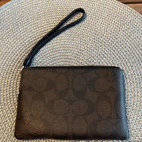 NEW Coach Gold & brown-black wristlet - Picture 4 of 6